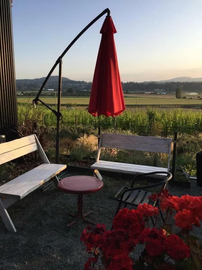 Winery Retreat With Pool Hot Tub Sauna Bed & Breakfast Brentwood Bay 0*,  Canada