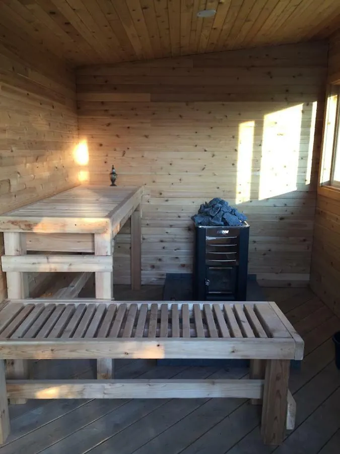 Winery Retreat With Pool Hot Tub Sauna Bed & Breakfast Brentwood Bay Canada